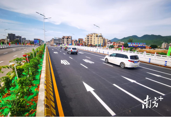 良江橋新貌。黃津 攝