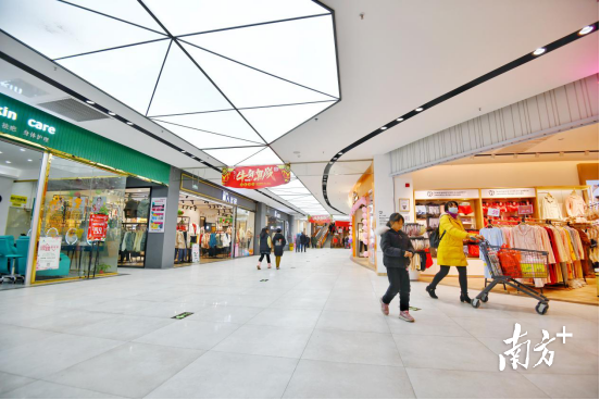 商貿(mào)繁榮。曾亮超 攝